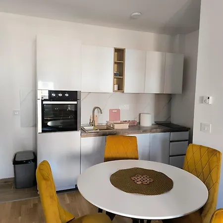 Rosa Lux Апартаменты *